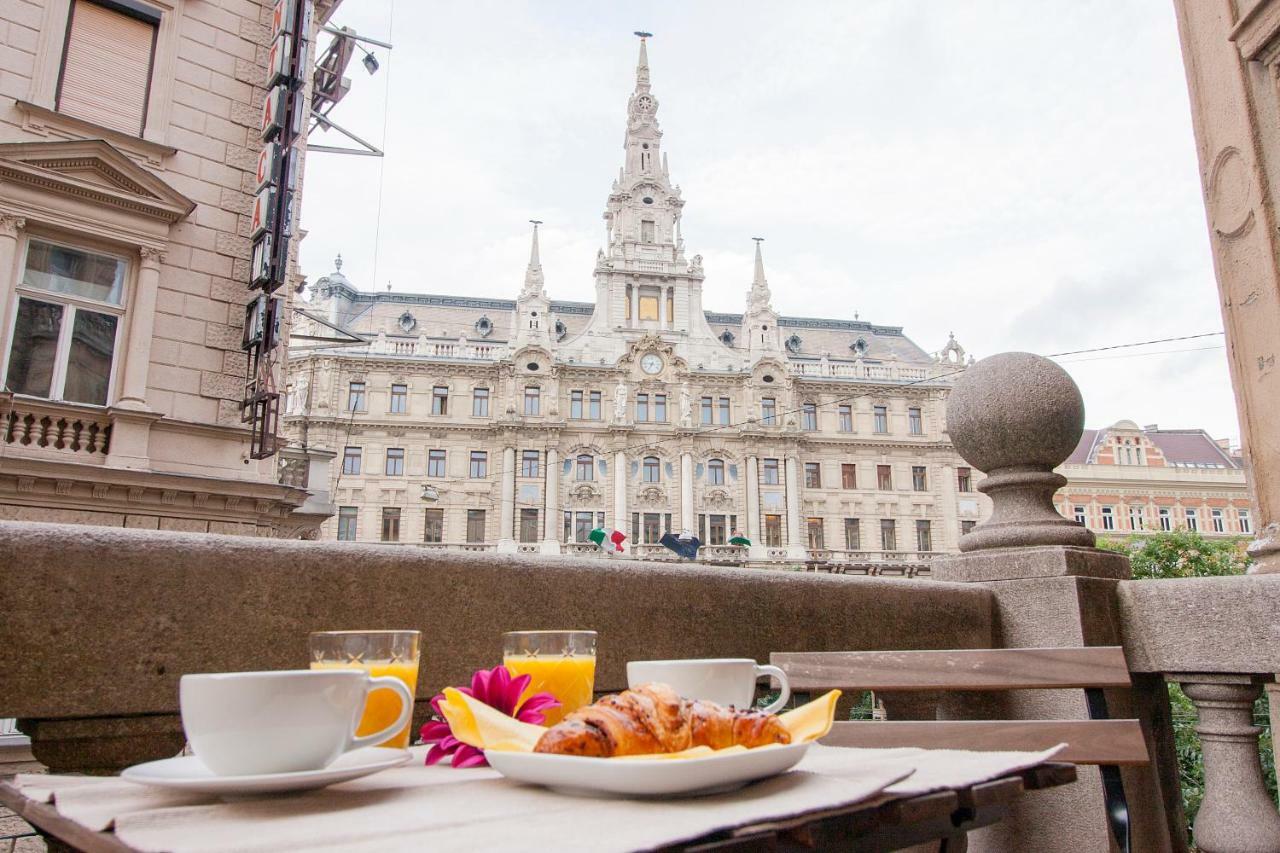 New York Palace View Apartment Budapest Exterior photo